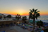 Sonnenuntergang: Am Strand des ''Seafront'' in Adelianos Kampos
